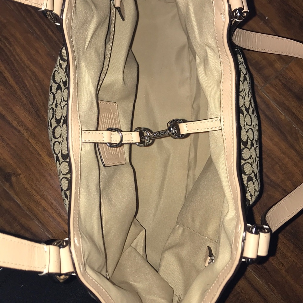 Coach Purse - Picture 12 of 12